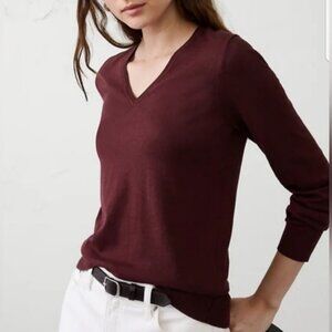 Banana Republic Burgundy V Neck Knit Sweater Size Medium Classic Pullover